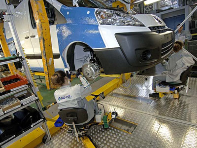 Τα Van της Toyota θα κατασκευάζονται από την PSA Peugeot-Citroen!